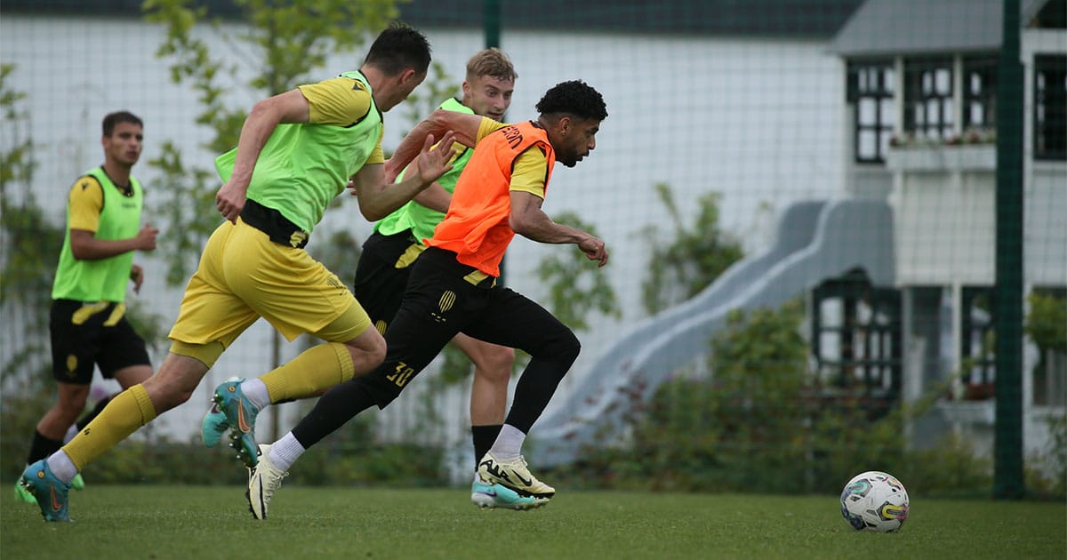 фк рух тренування