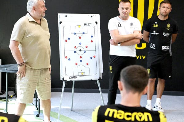 Григорій Козловський представив Івана Фендика, нового тренера ФК Рух