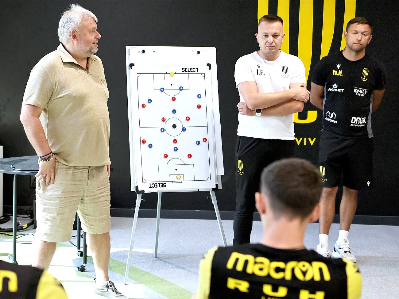 Григорій Козловський представив Івана Фендика, нового тренера ФК Рух